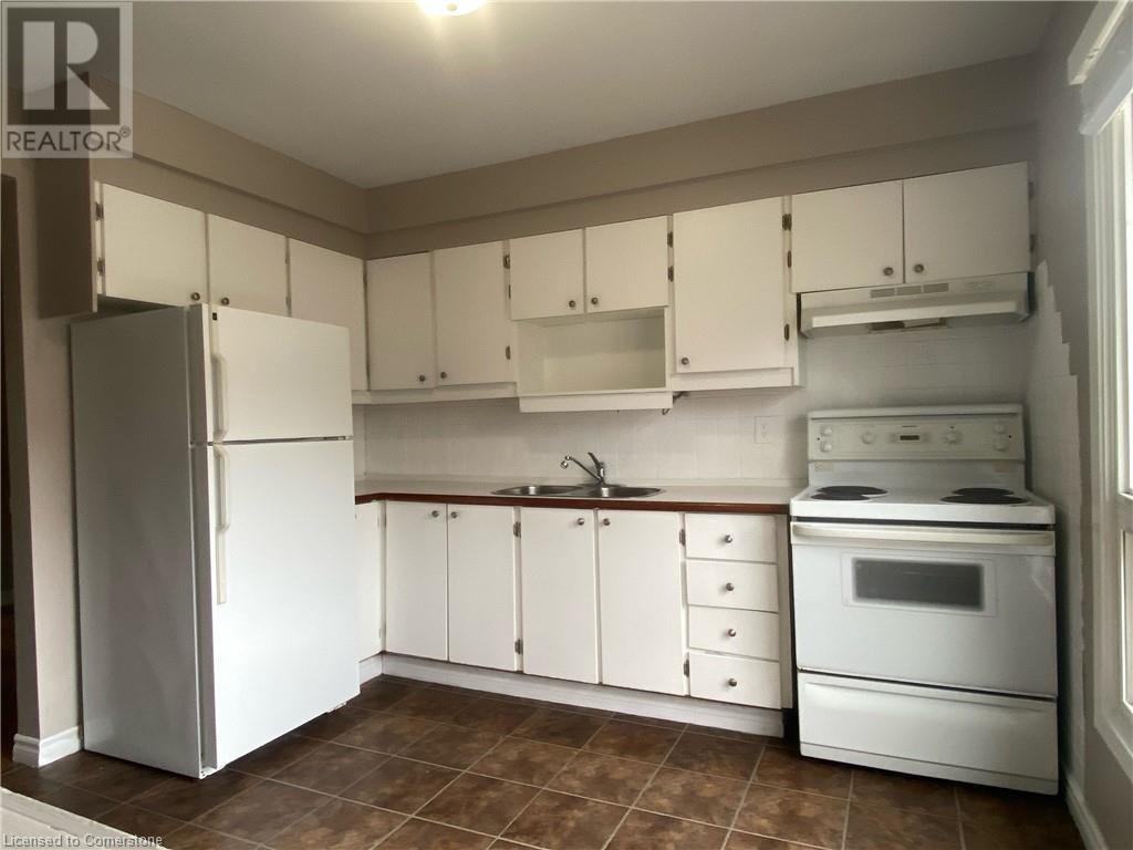 1301 UPPER GAGE Avenue Unit# 33