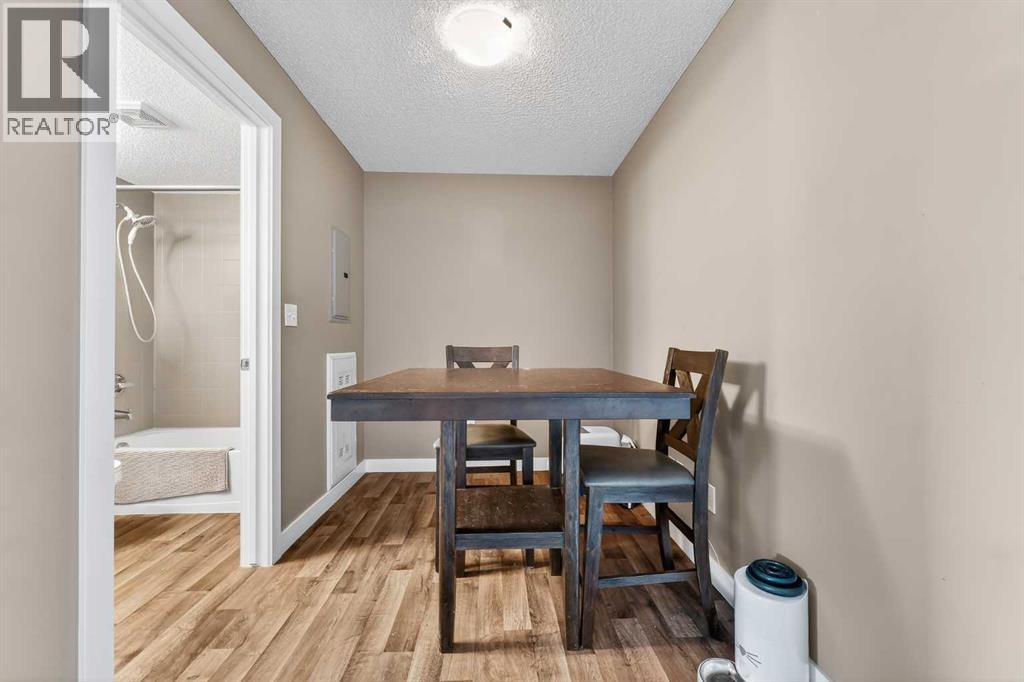 4317, 403 Mackenzie Way SW