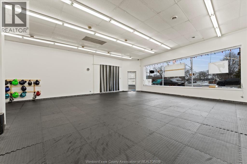 3315 Tecumseh ROAD East