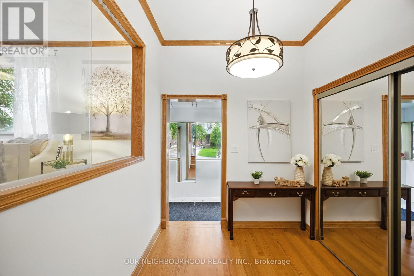 6 ENFIELD AVENUE