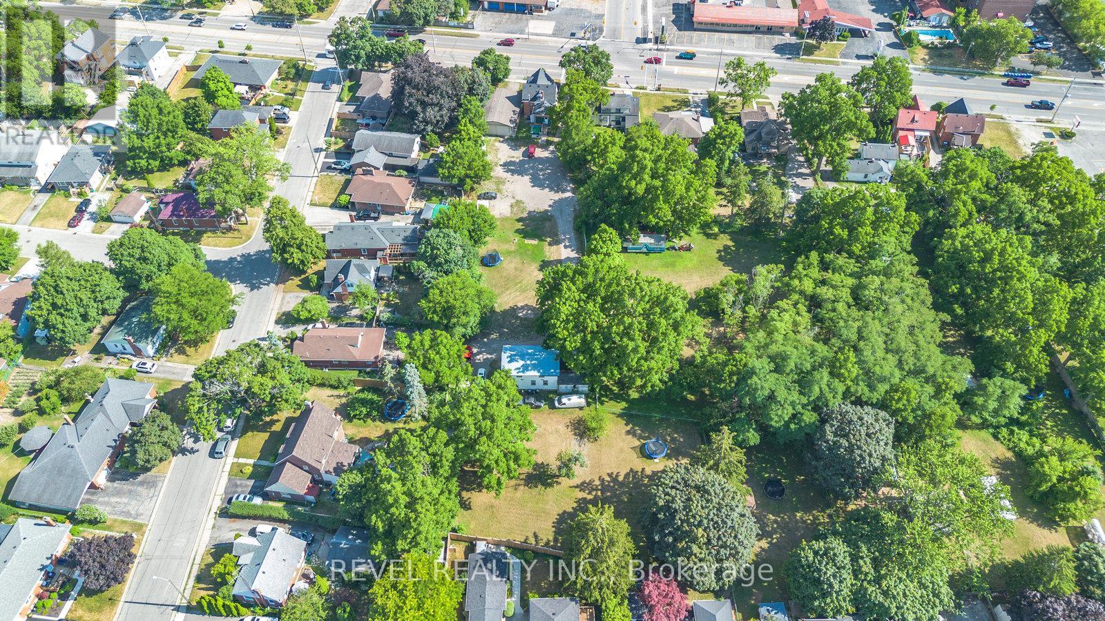 816 COLBORNE STREET E