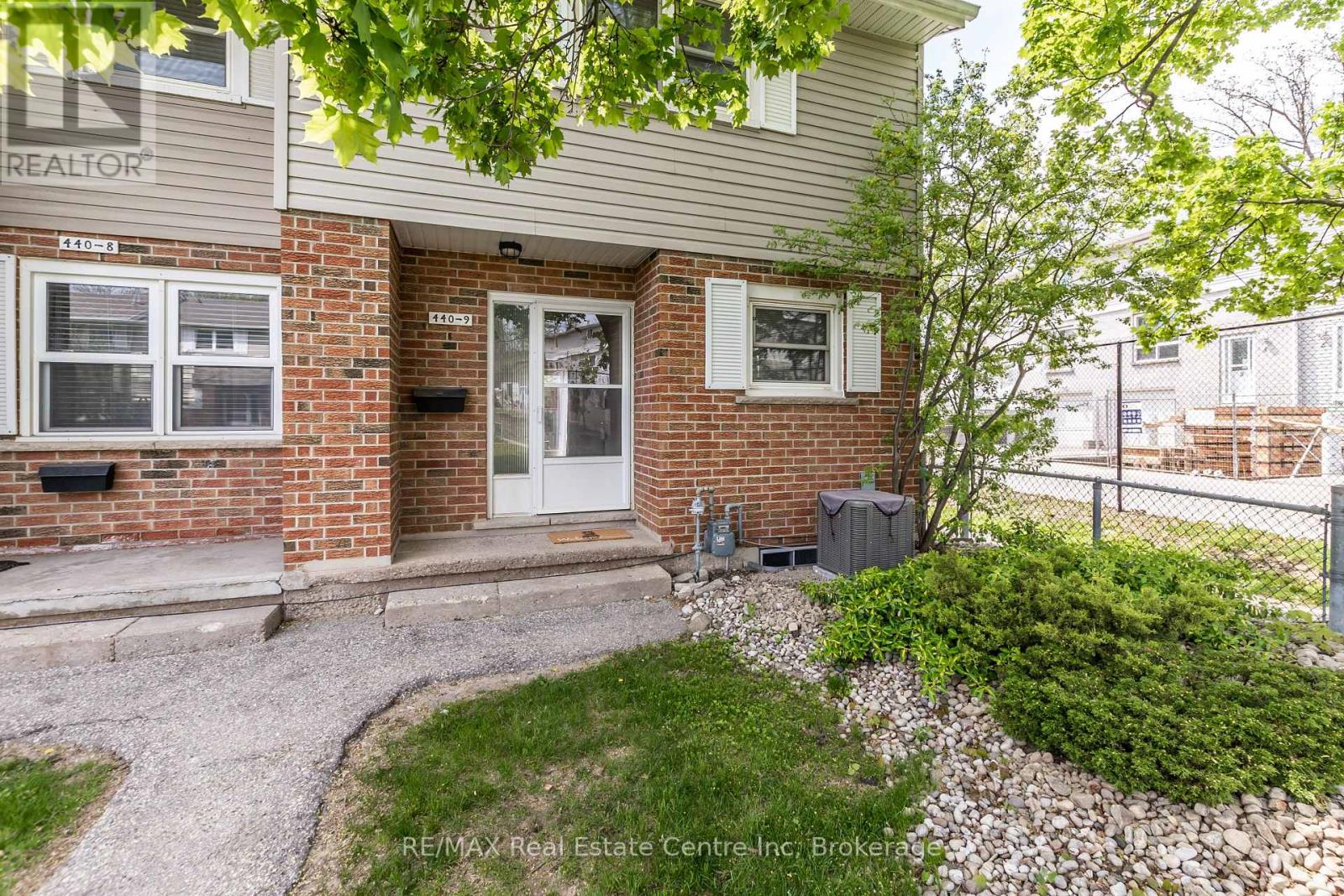 9 - 440 PIONEER DRIVE