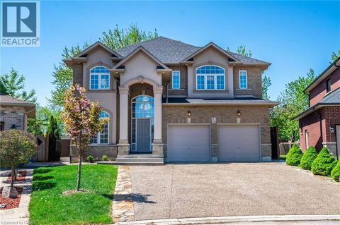 24 EDGECROFT Crescent Stoney Creek ON L8J3Y6