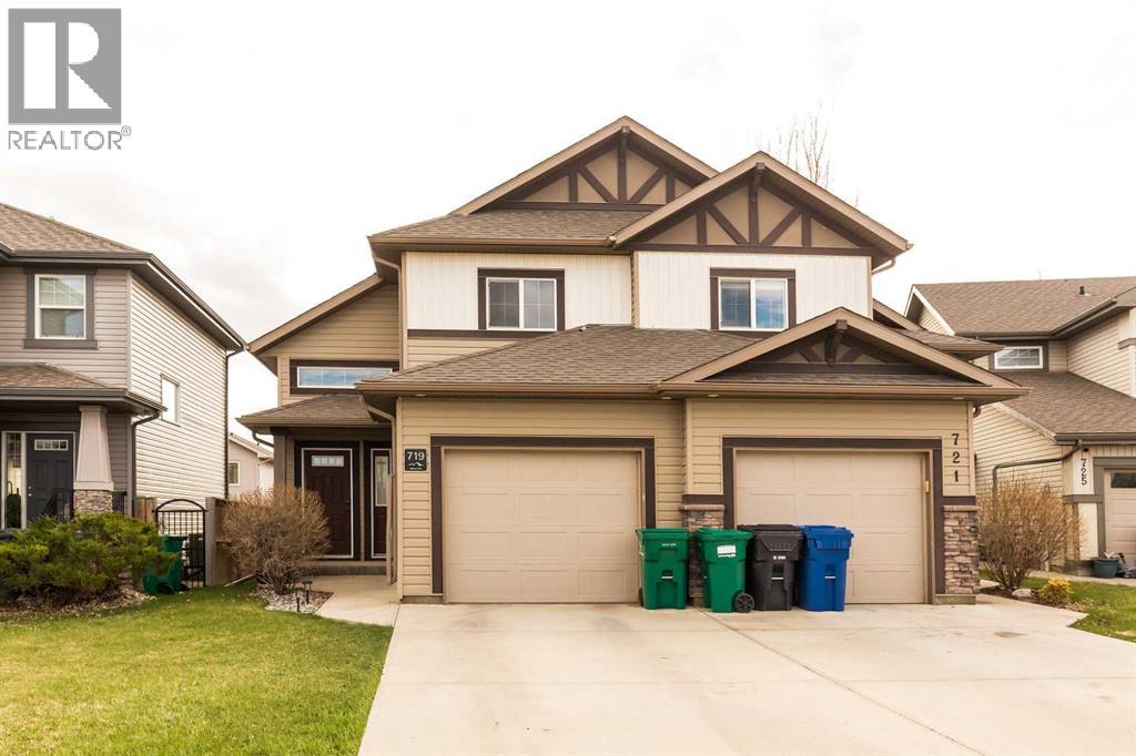 719 Silkstone Close W