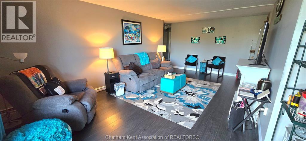 Photo 1 of 22 — 1-65 Baldoon ROAD, Chatham, ON N7L1E2