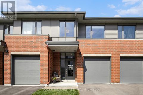 517 PIMIWIDON STREET Ottawa ON K1K5A1
