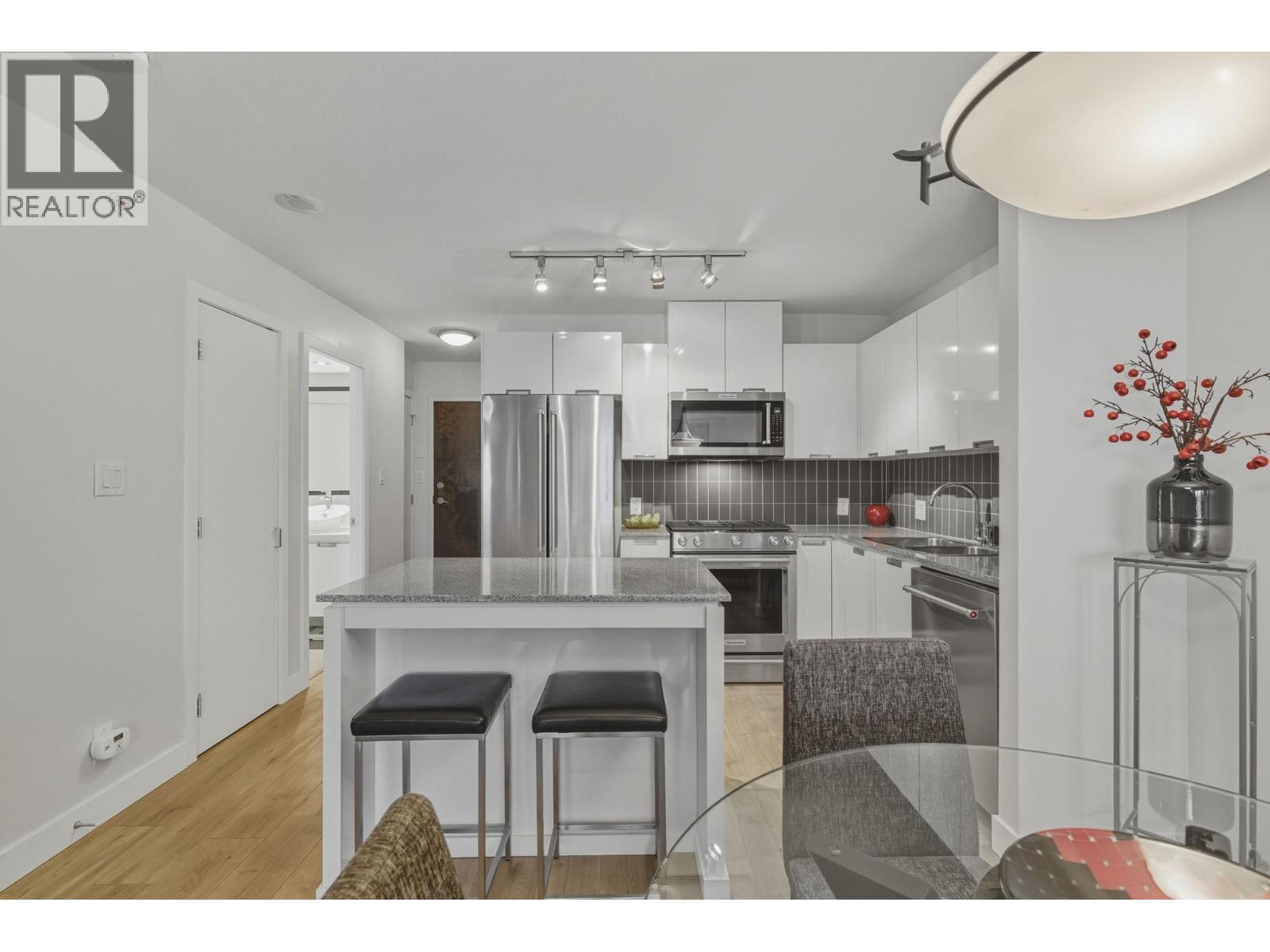 1102 151 W 2ND STREET