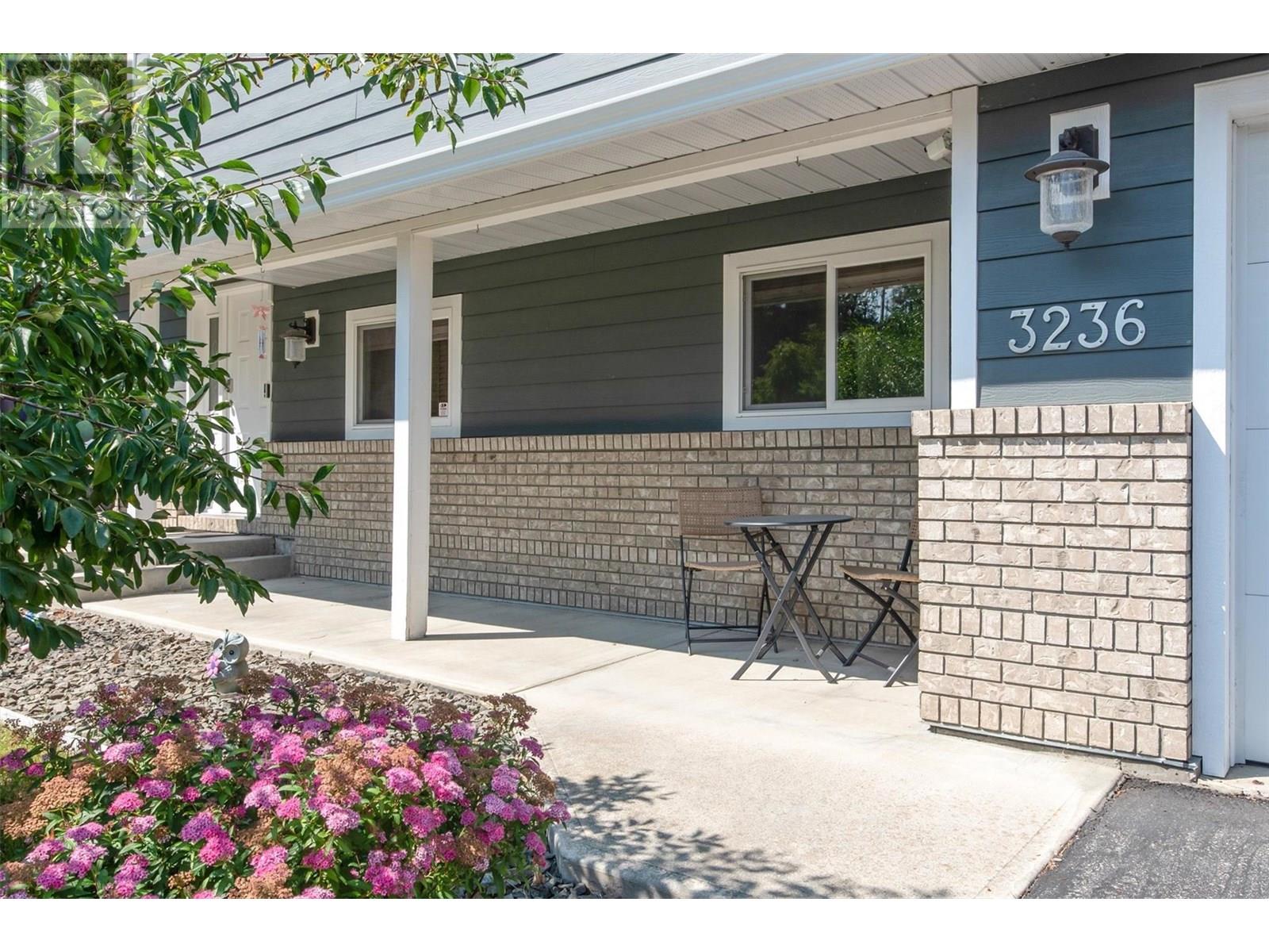 3236 Stonegate Court