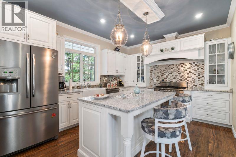 2696 Fraser Road