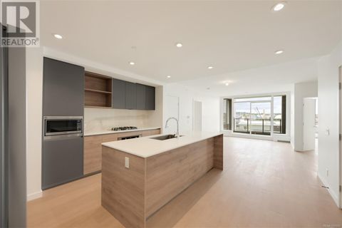 103 369 Tyee Rd Victoria BC V9A0B6