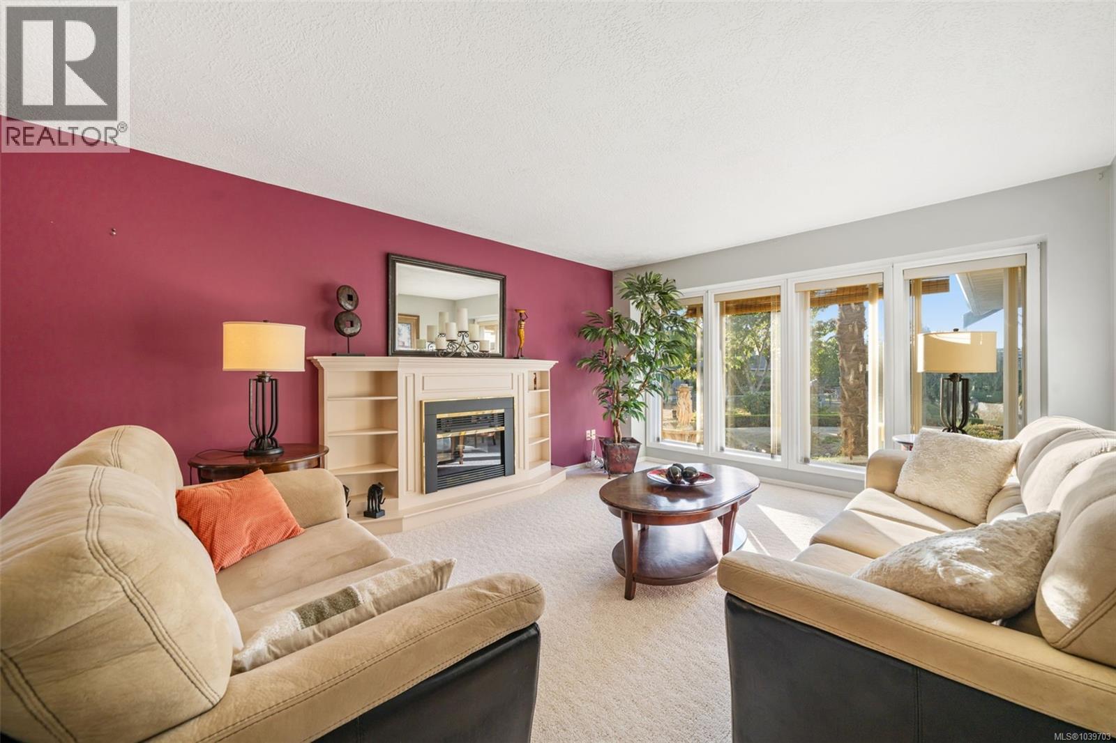 2391 Alta Vista Pl