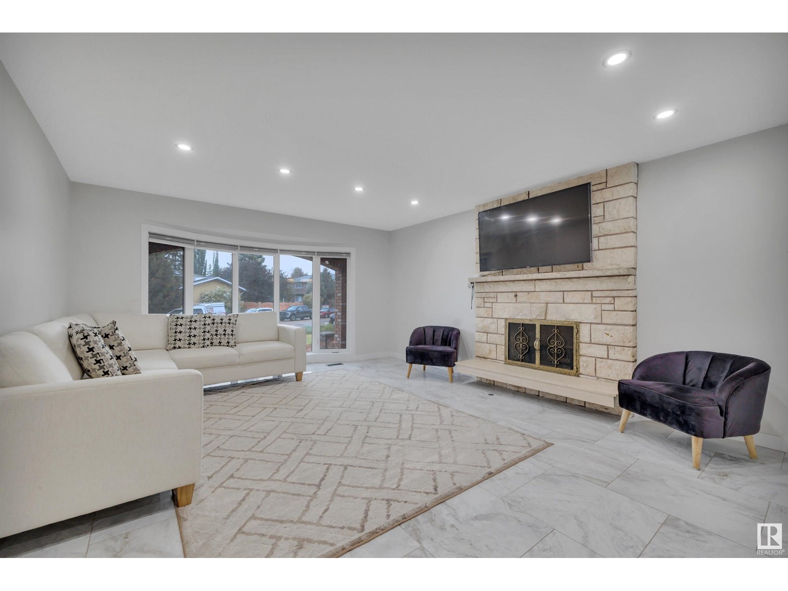 2305 111A ST NW
