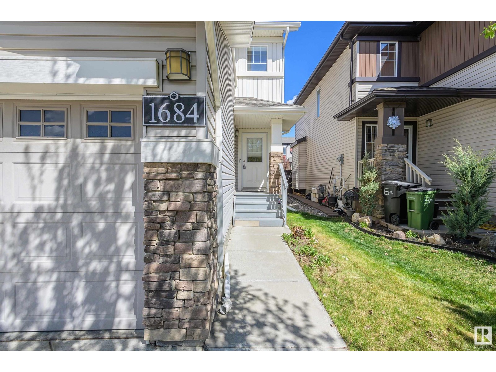 1684 Cunningham WY SW