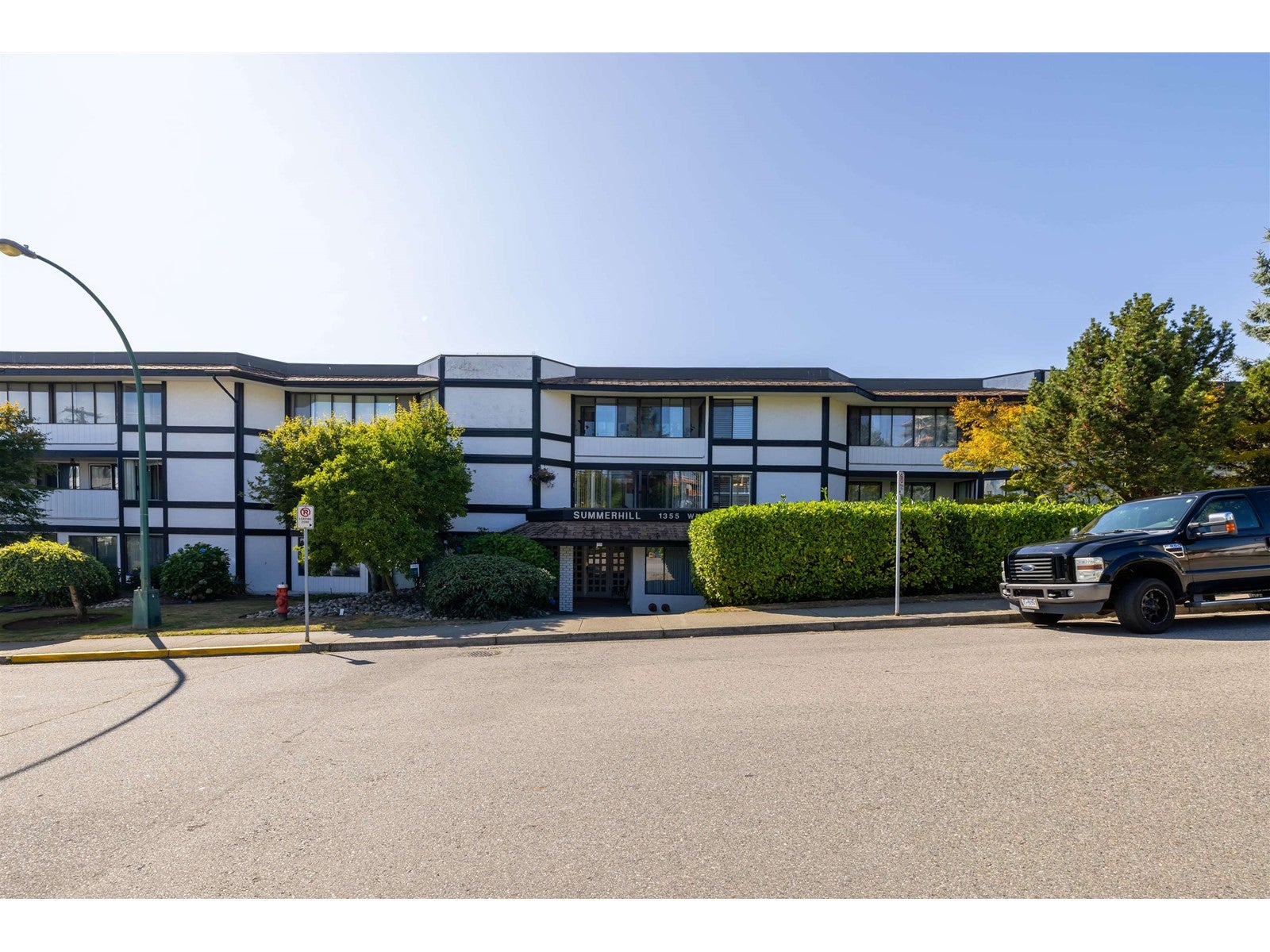 Photo 1 of 39 — 1355 WINTER Street 202, White Rock, BC V4B3Y2