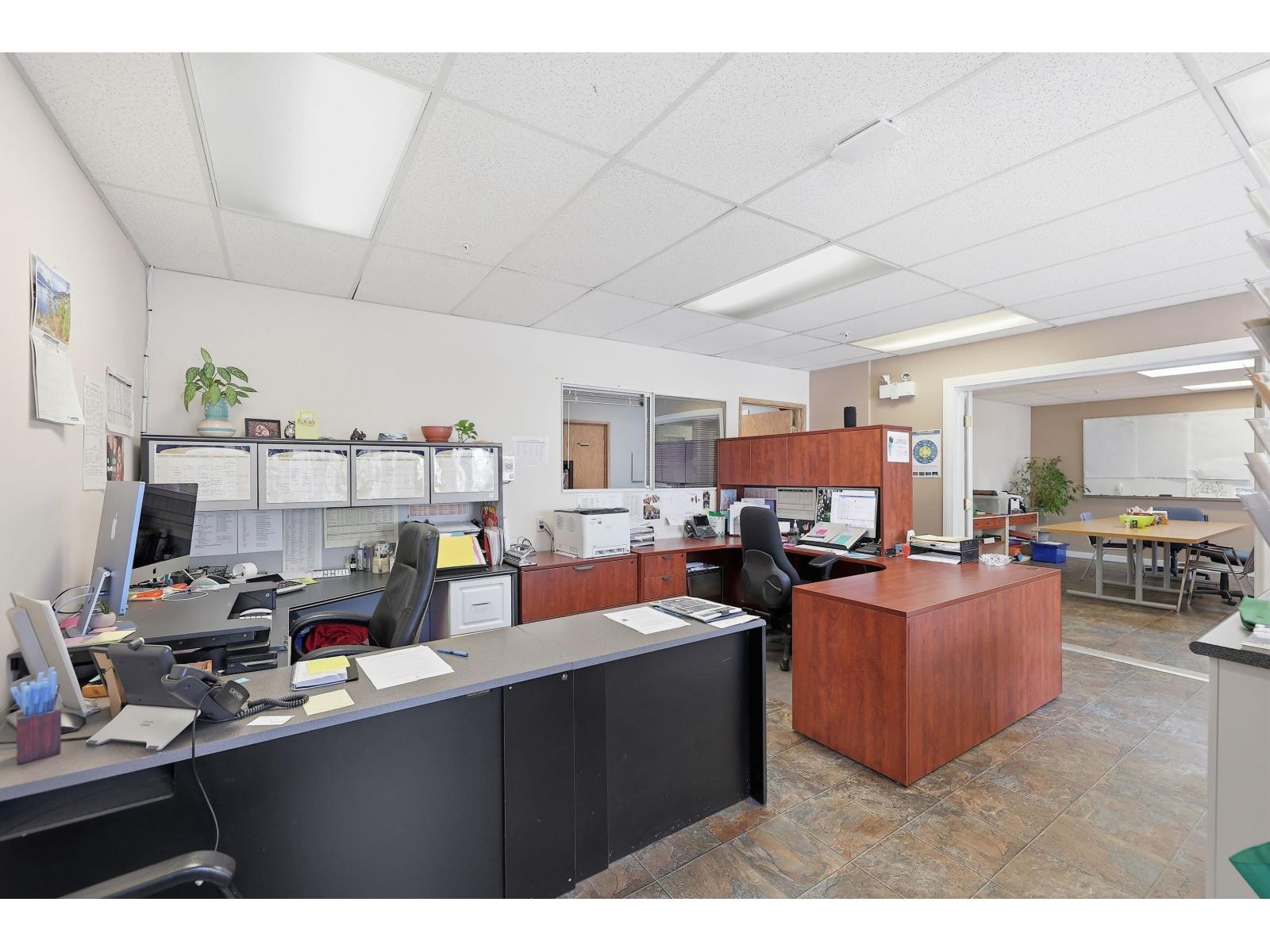 100A & B, 101 33344 2ND AVENUE