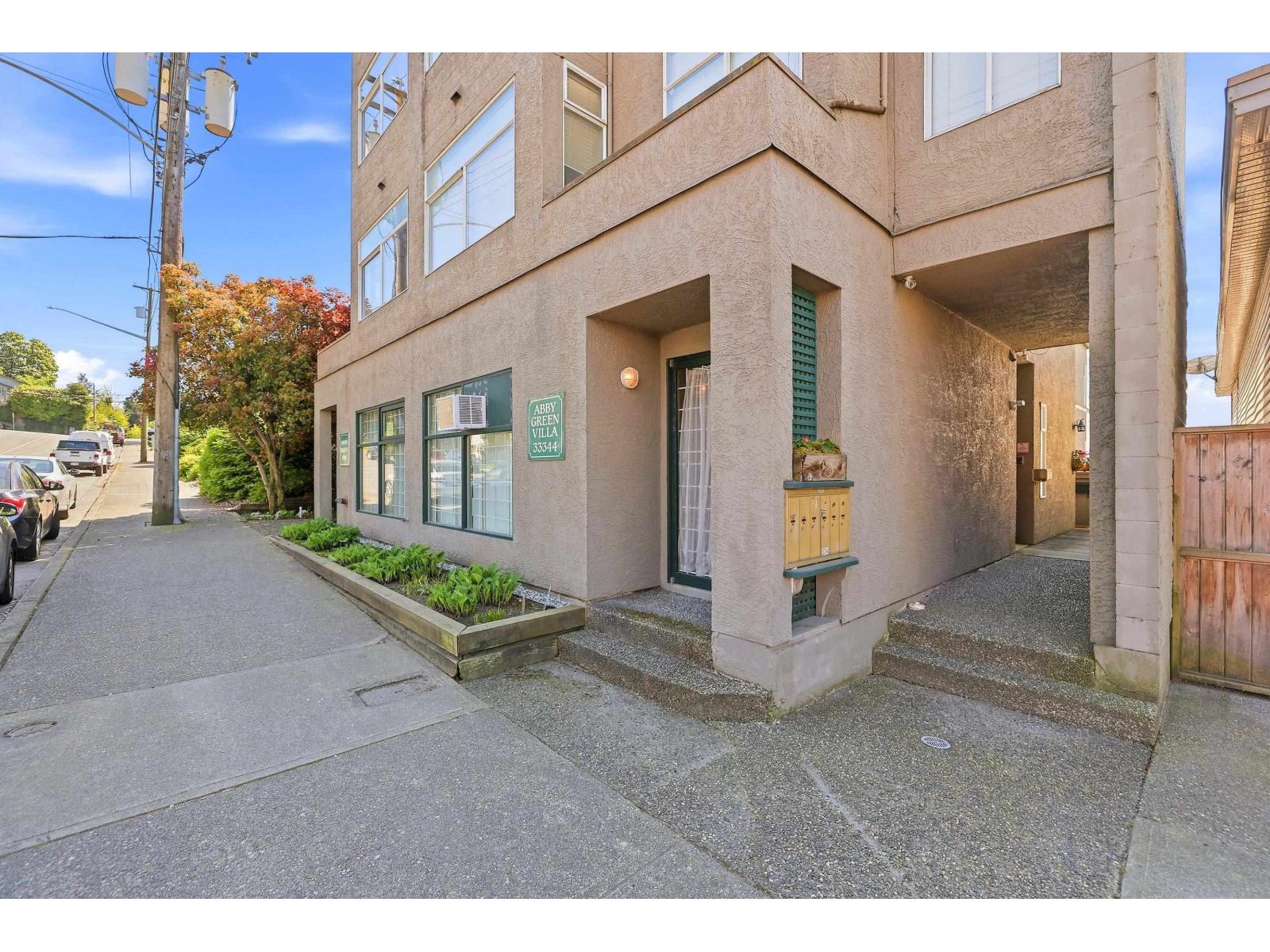 100A & B, 101 33344 2ND AVENUE