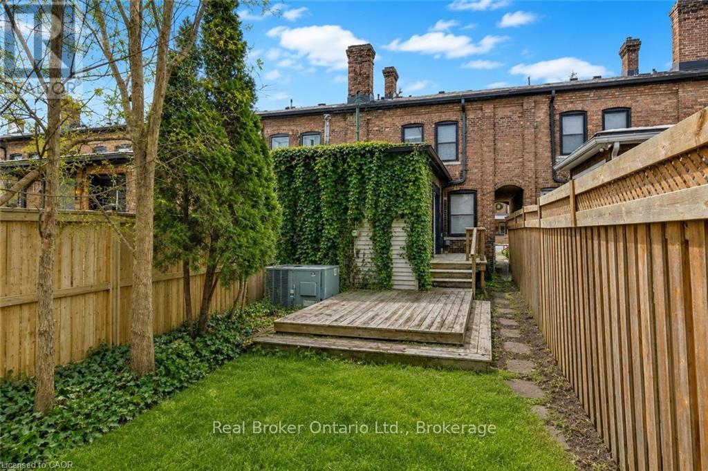 808 MONMOUTH ROAD