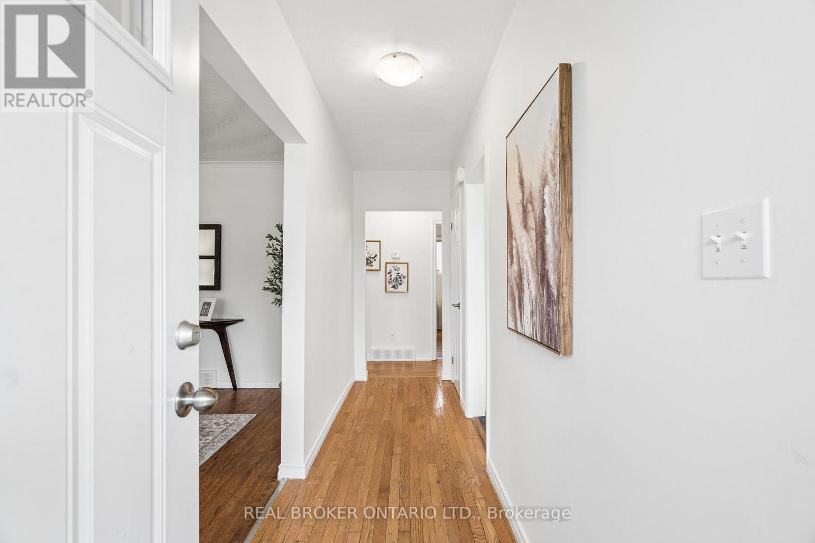 23 KNIGHTSWOOD BOULEVARD