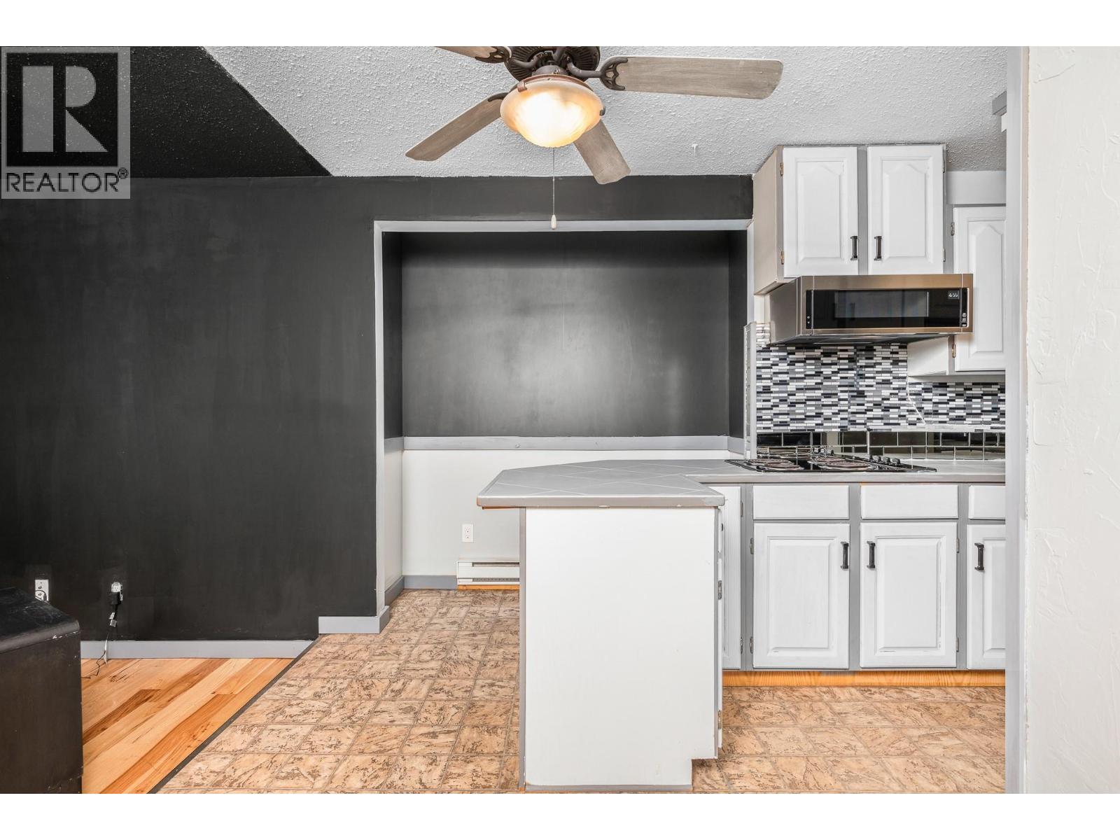 5300 25 Avenue Unit# 8