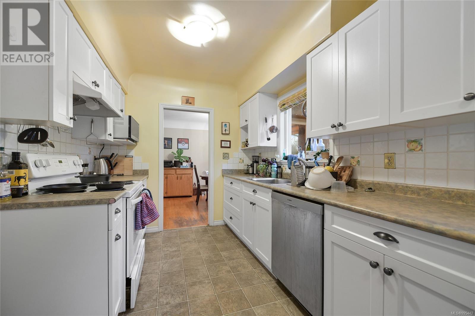 984 Brighton Cres