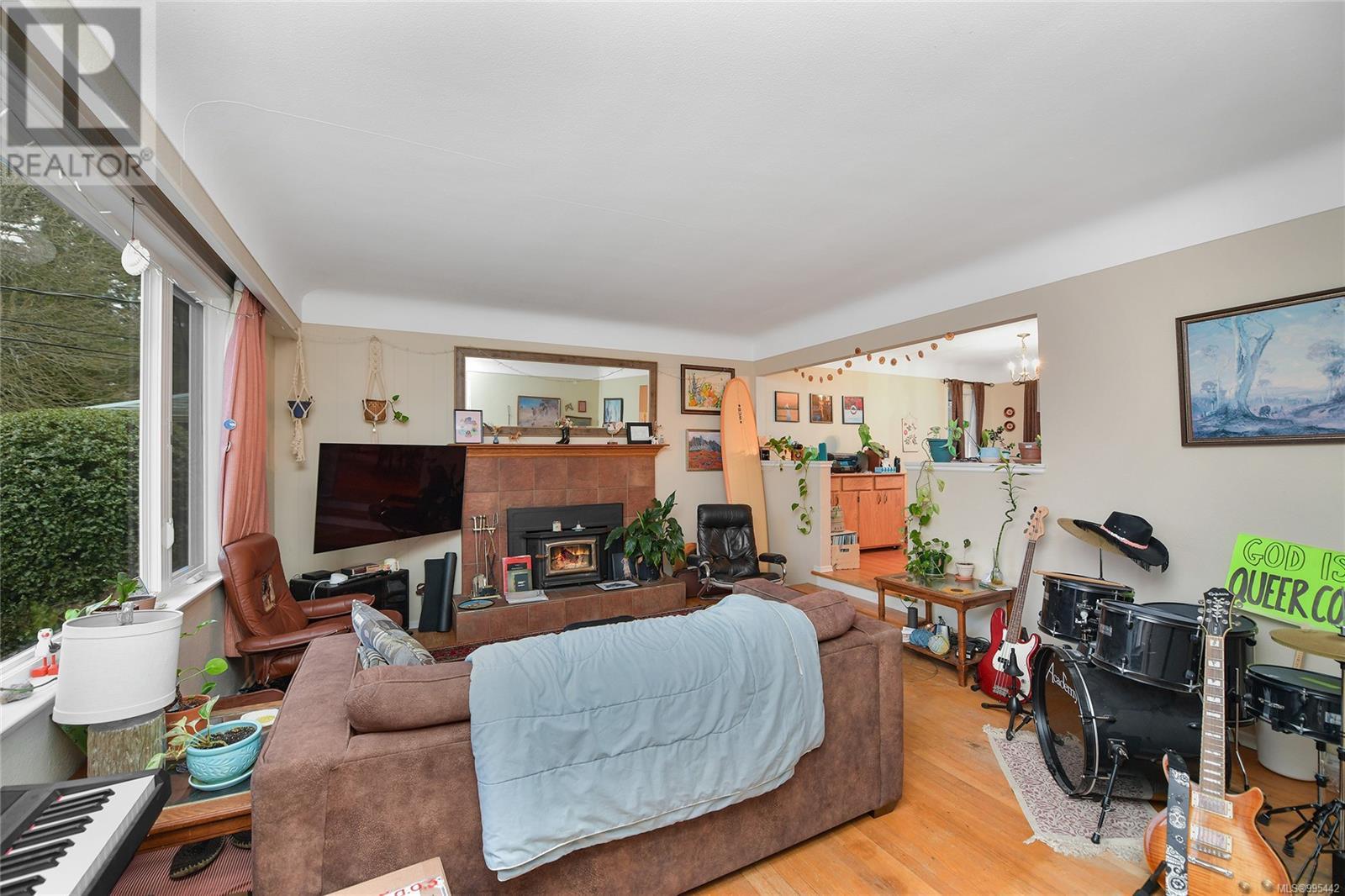 984 Brighton Cres