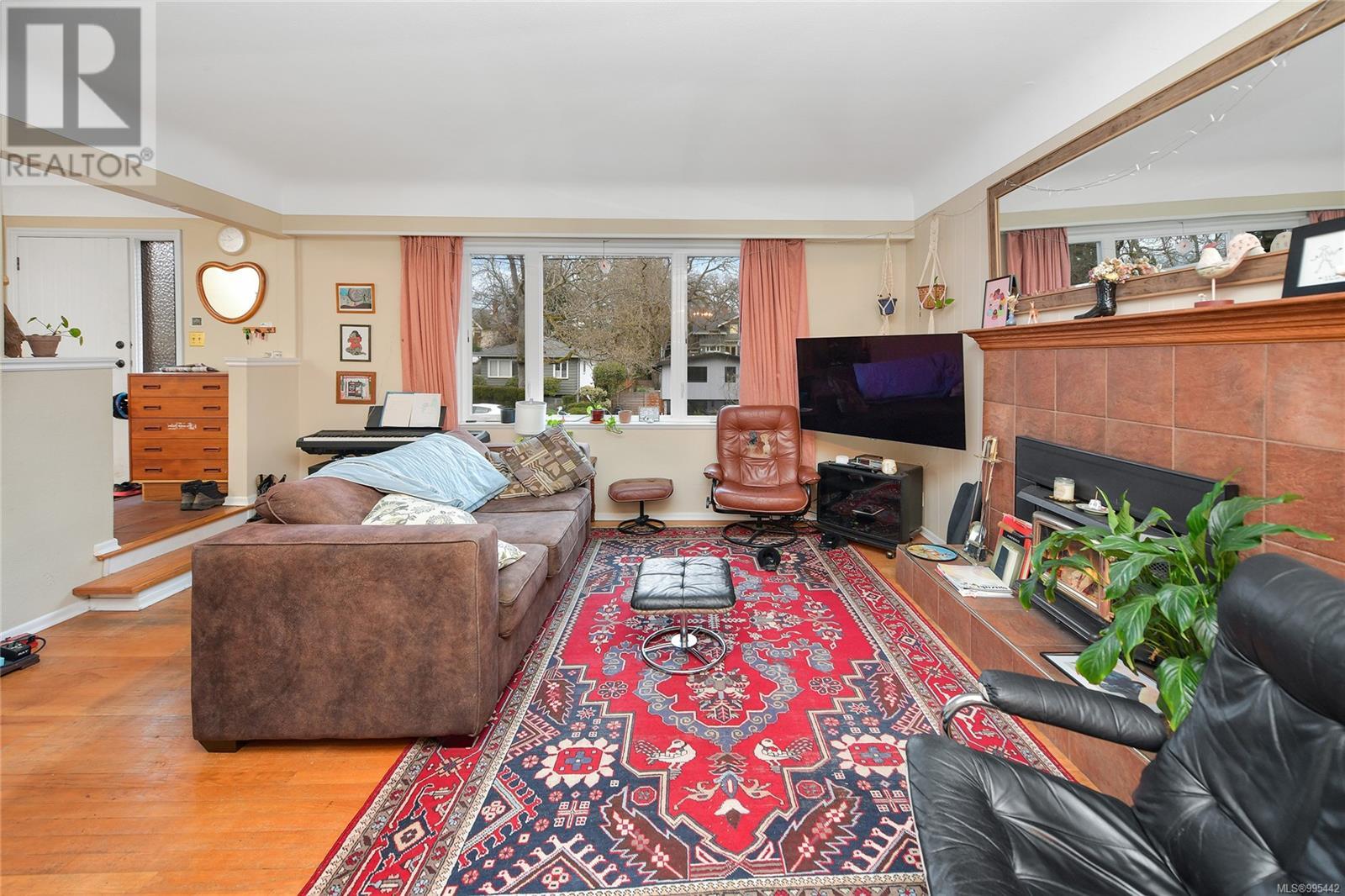 984 Brighton Cres