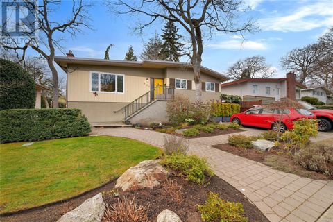 984 Brighton Cres Victoria BC V8S2G5