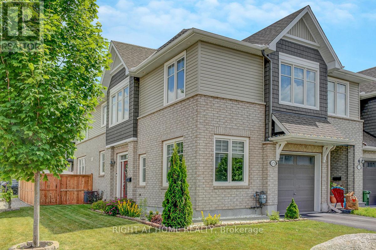 674 PUTNEY CRESCENT