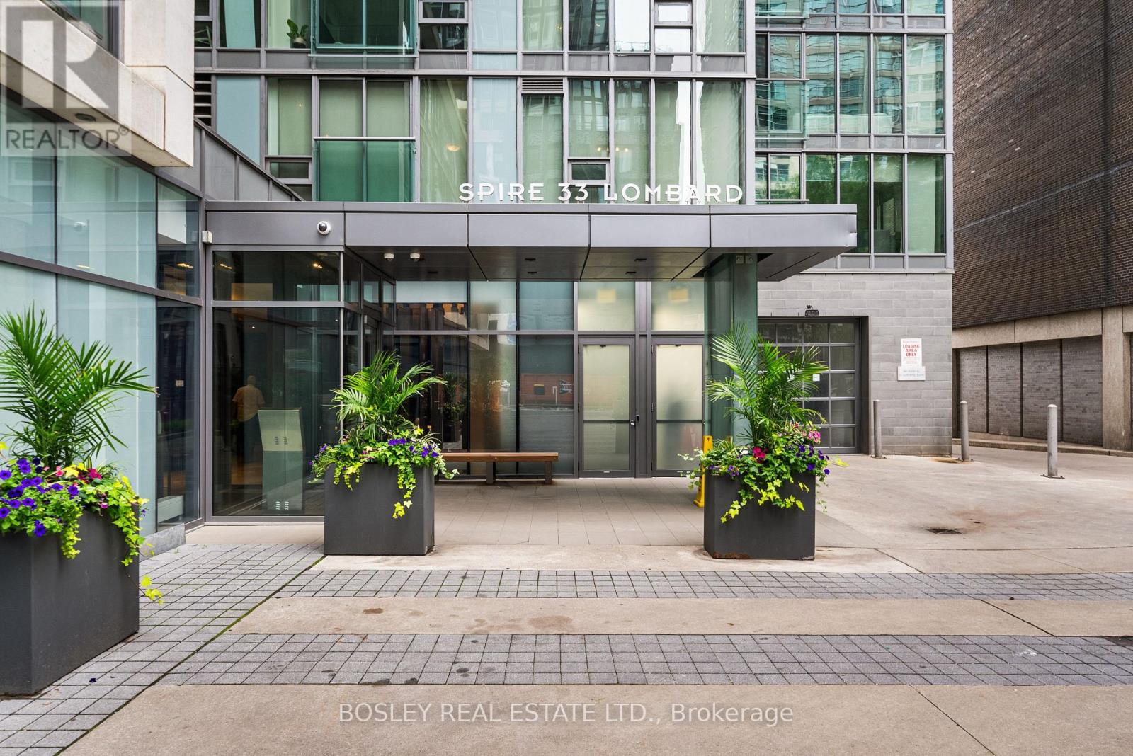 1303 - 33 LOMBARD STREET
