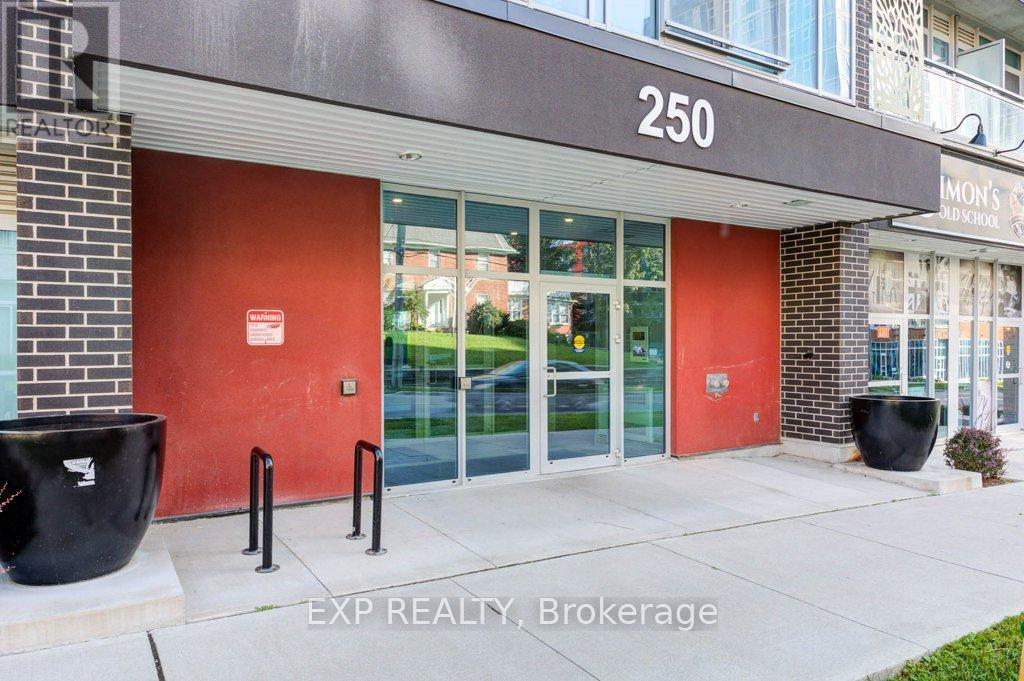 718 - 250 ALBERT STREET