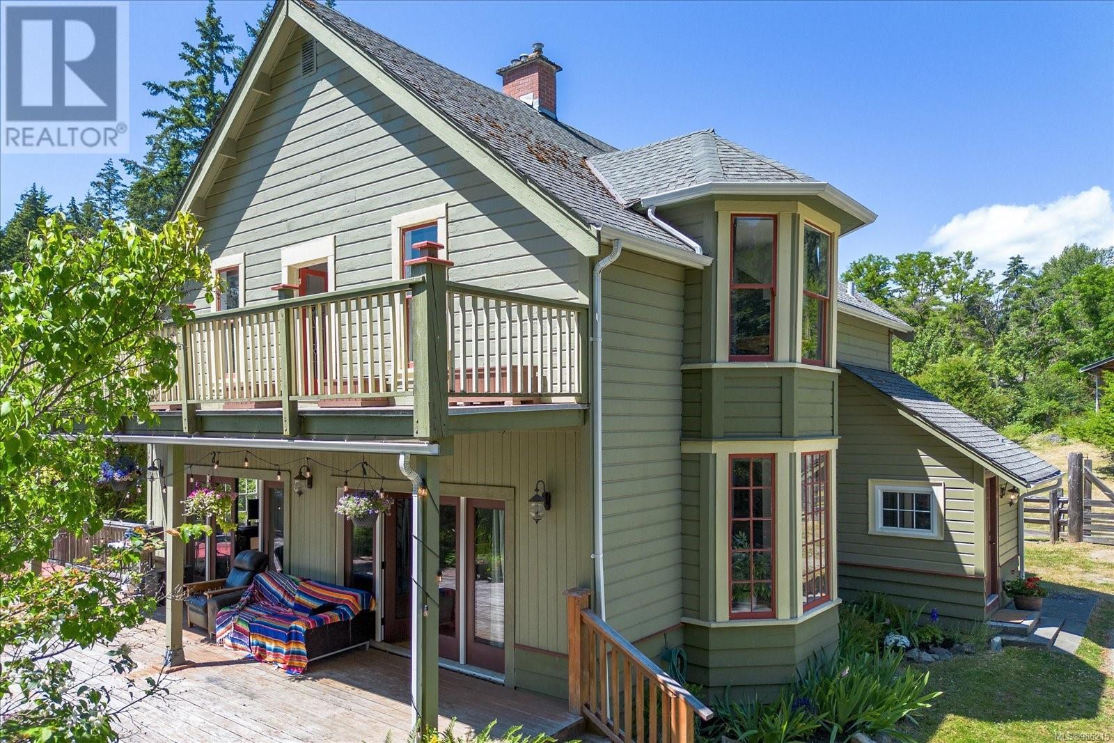 5535 Kitsuksis Rd