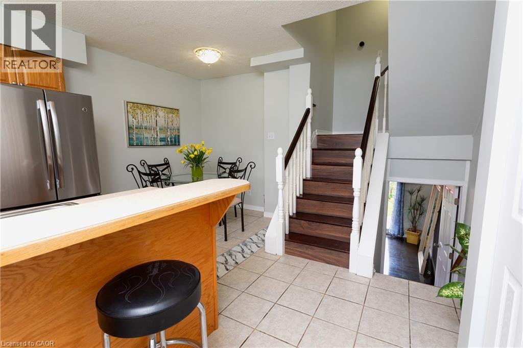 211 VERONICA Drive Unit# 10