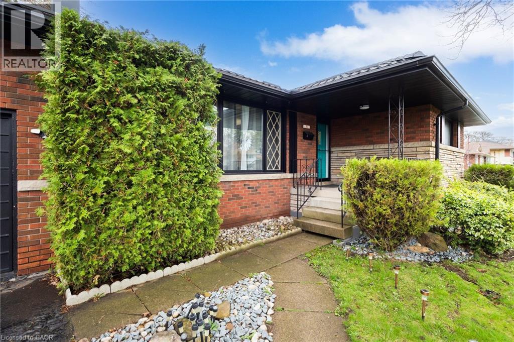 32 BELAIR Drive