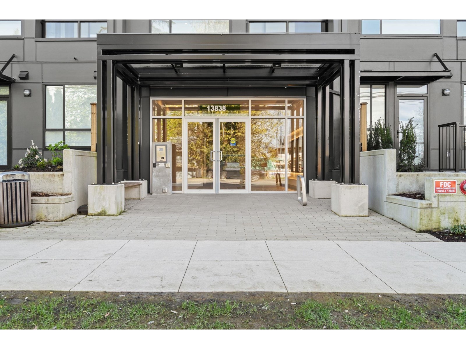 W412 13838 108 AVENUE