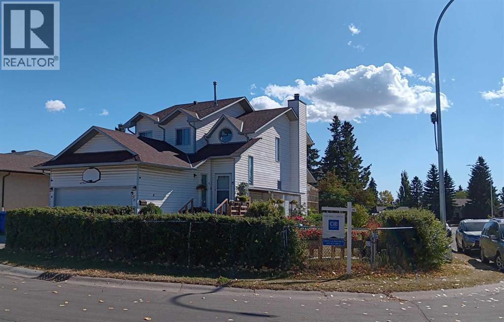 4 Fallingworth Bay NE