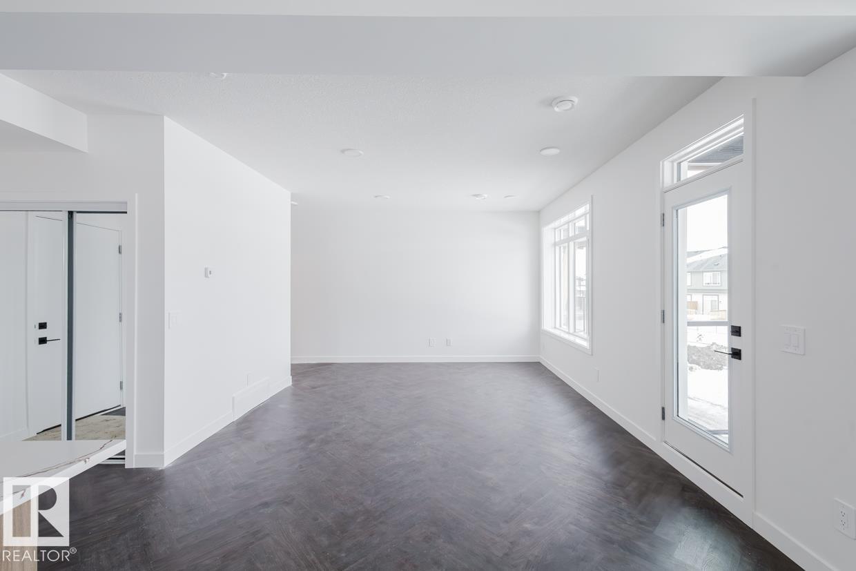 #45 16231 19 AV SW