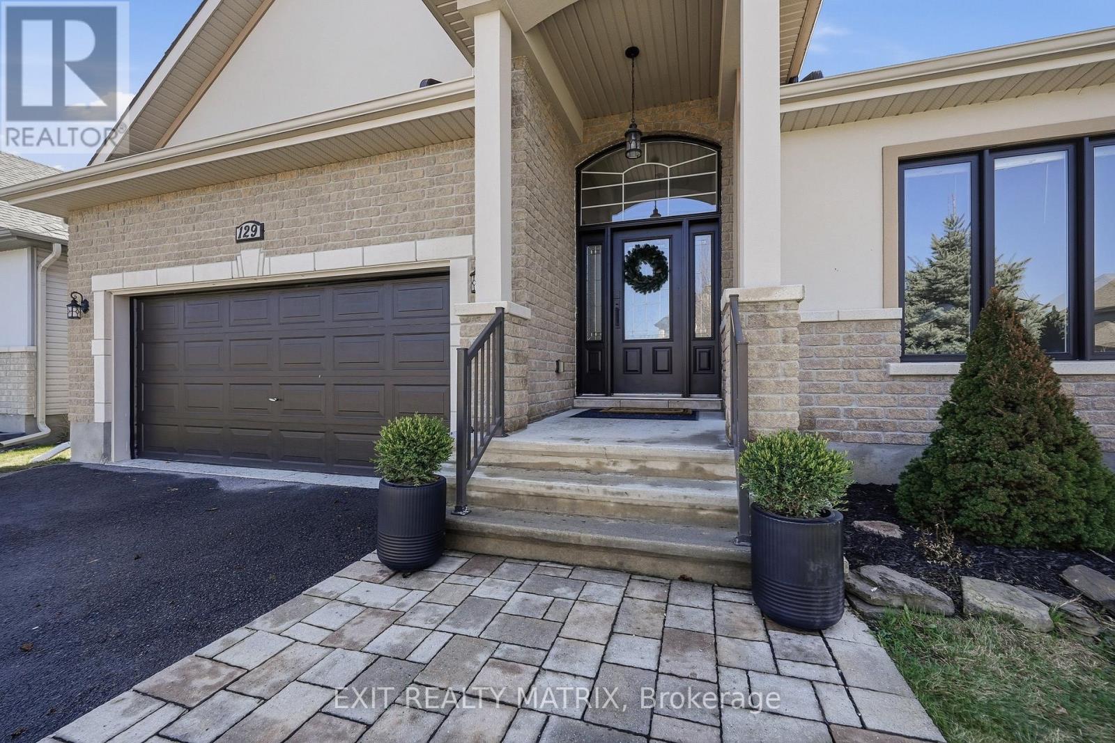129 ABBEY CRESCENT