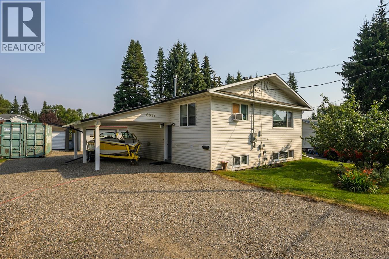 6812 LILAC CRESCENT
