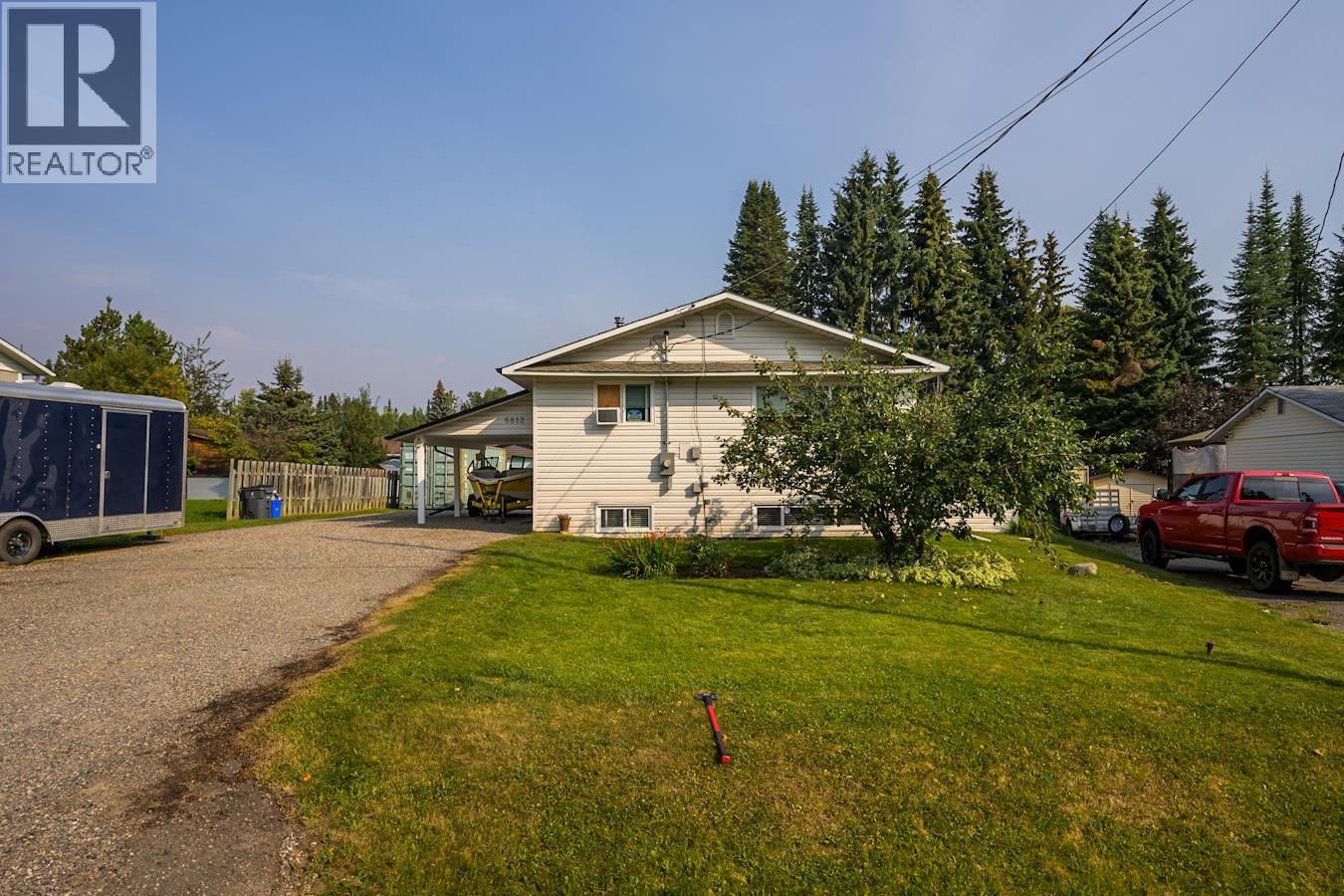 6812 LILAC CRESCENT