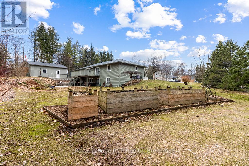 107 MAPLE RIDGE CRESCENT