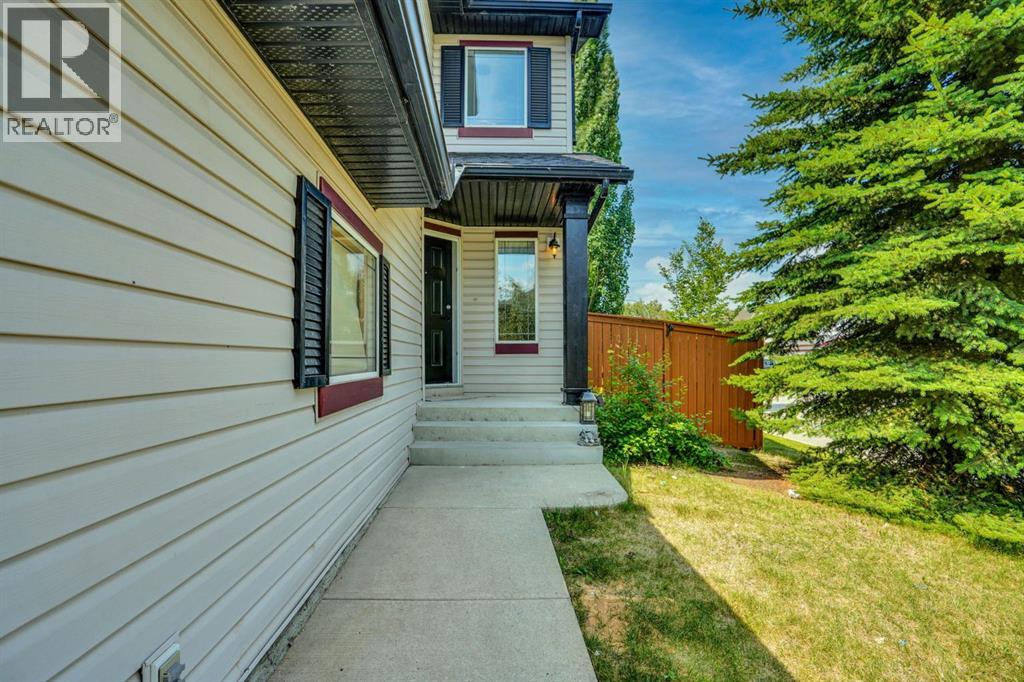 191 Cranwell Crescent SE