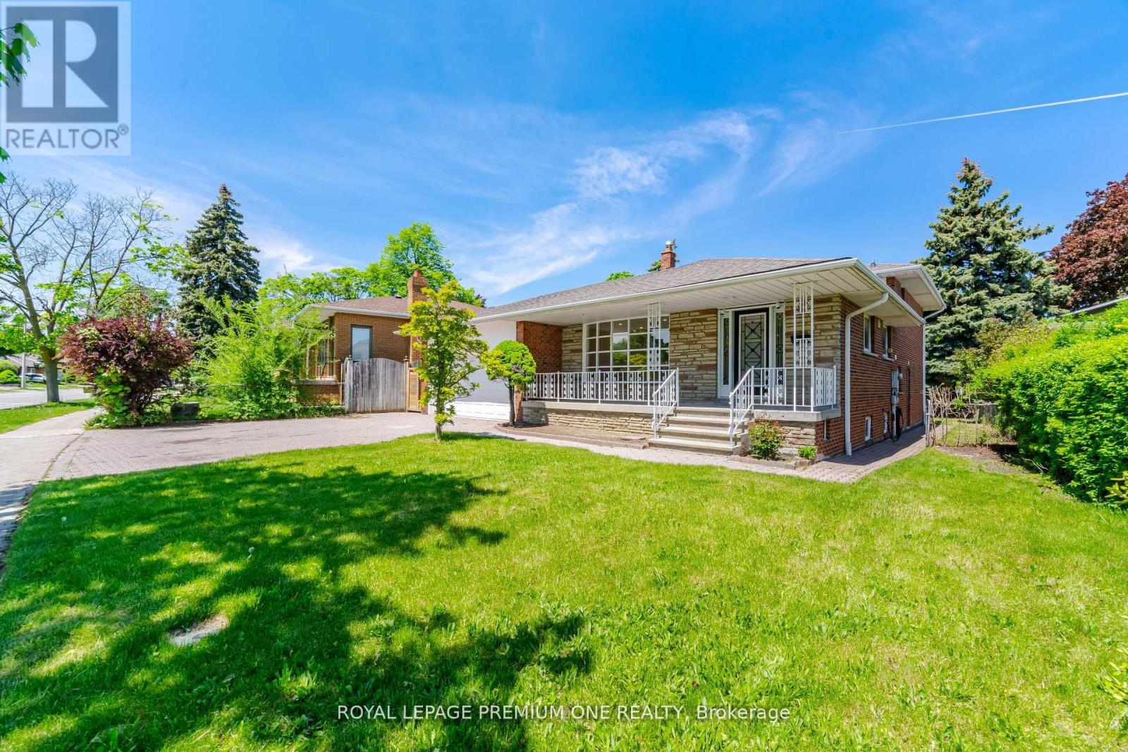 3195 GOLDEN ORCHARD DRIVE
