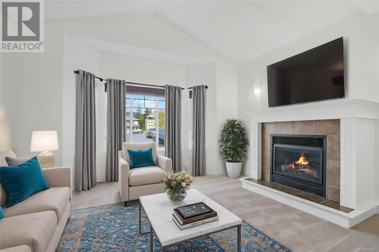 933 Thrush Pl