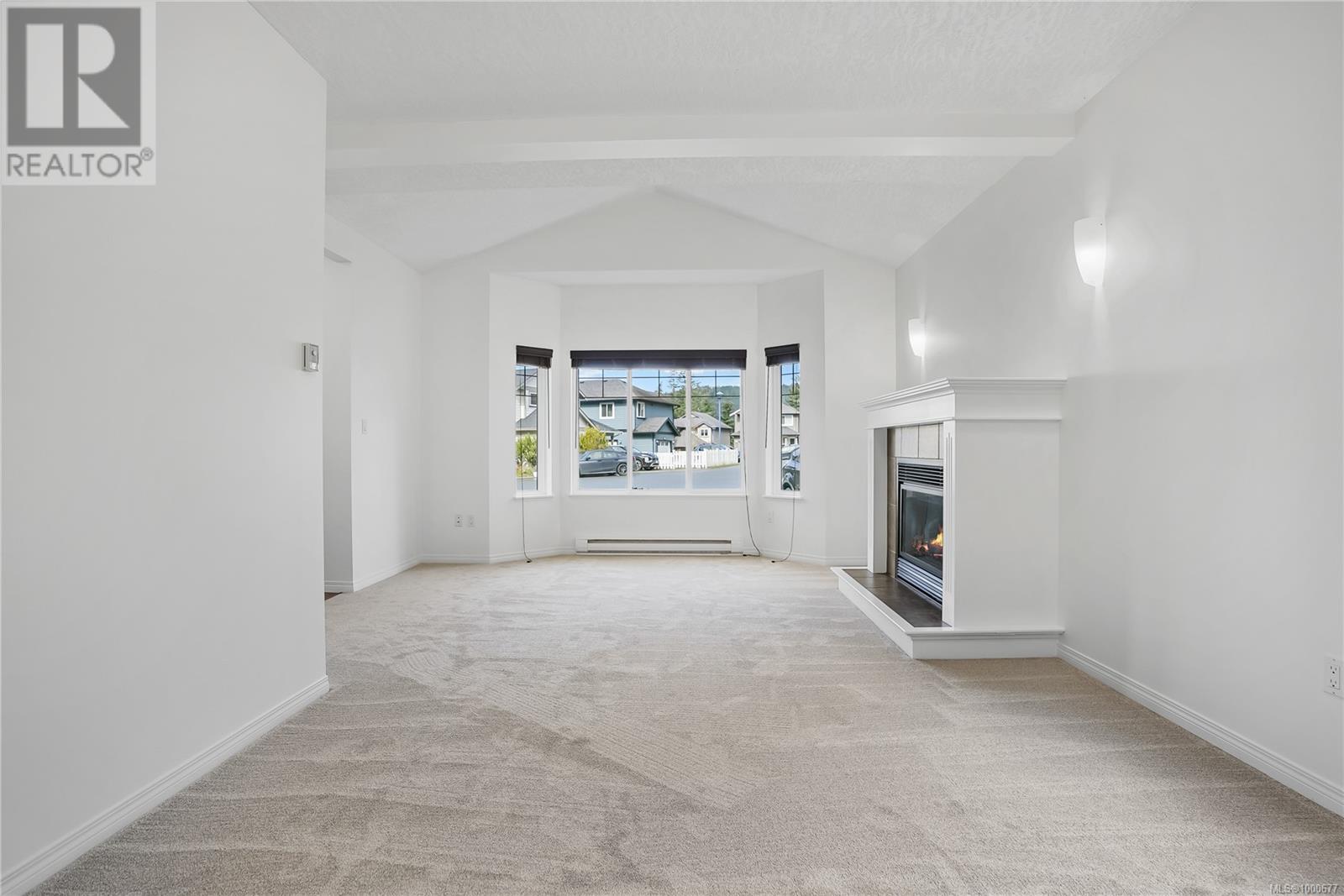 933 Thrush Pl