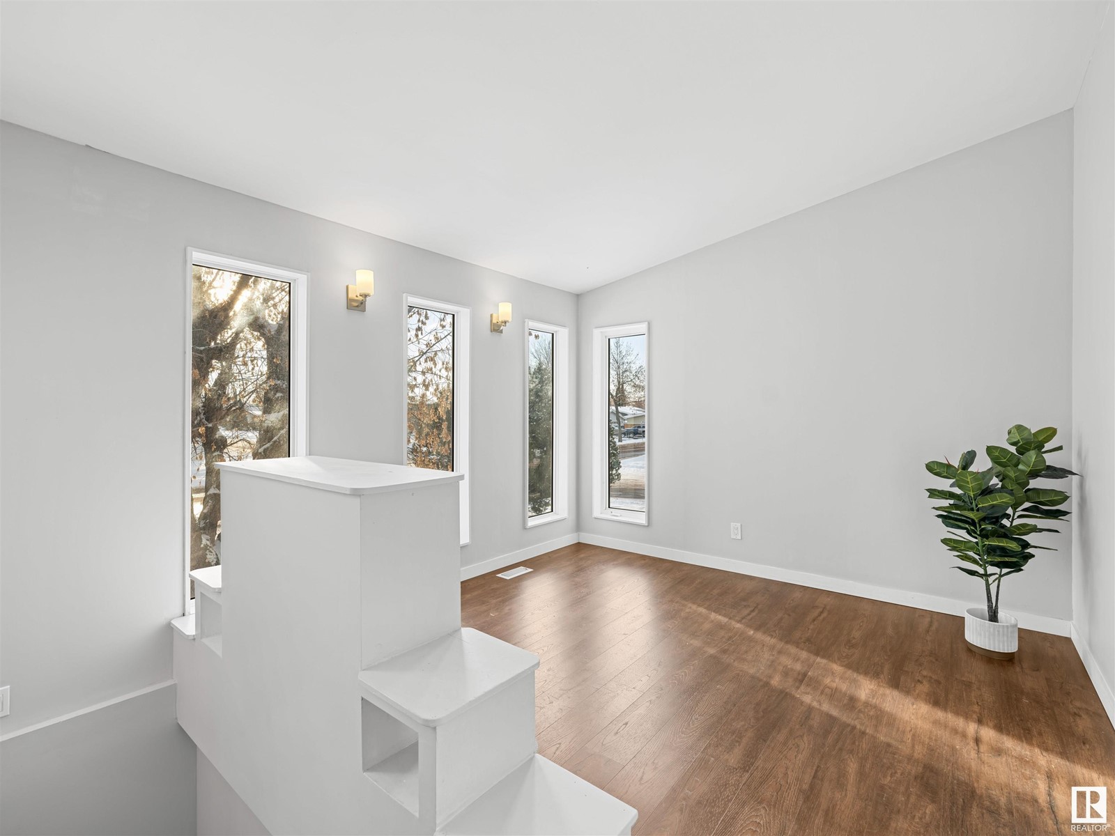 15612 110 AV NW