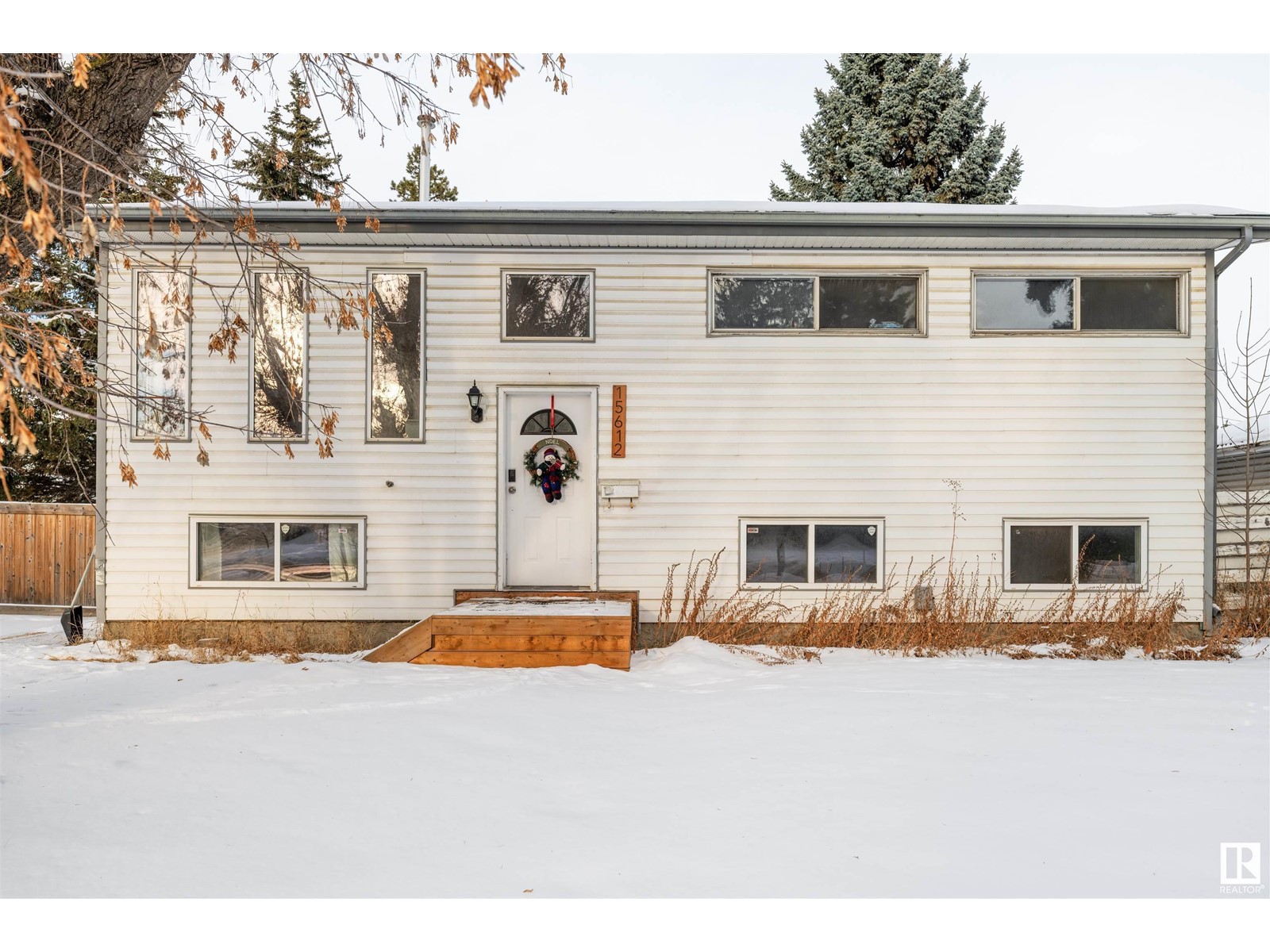 15612 110 AV NW