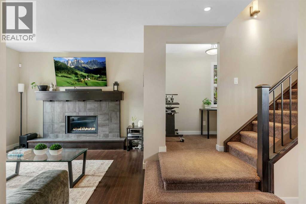 360 Marquis Heights SE