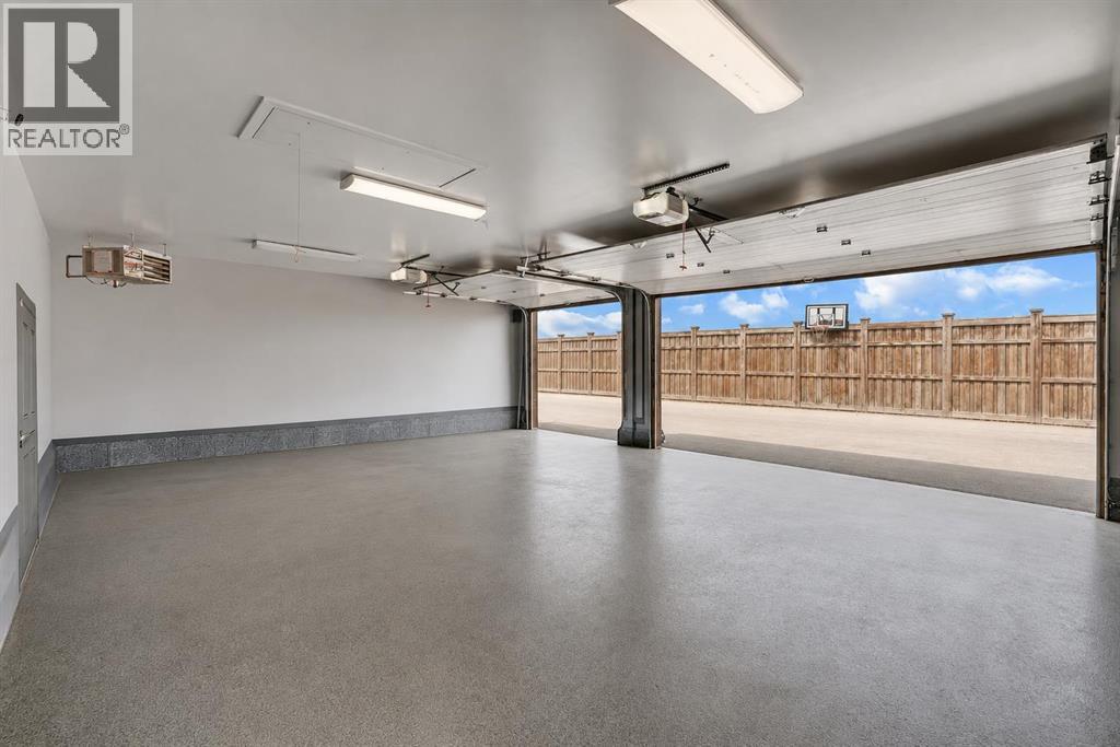 360 Marquis Heights SE