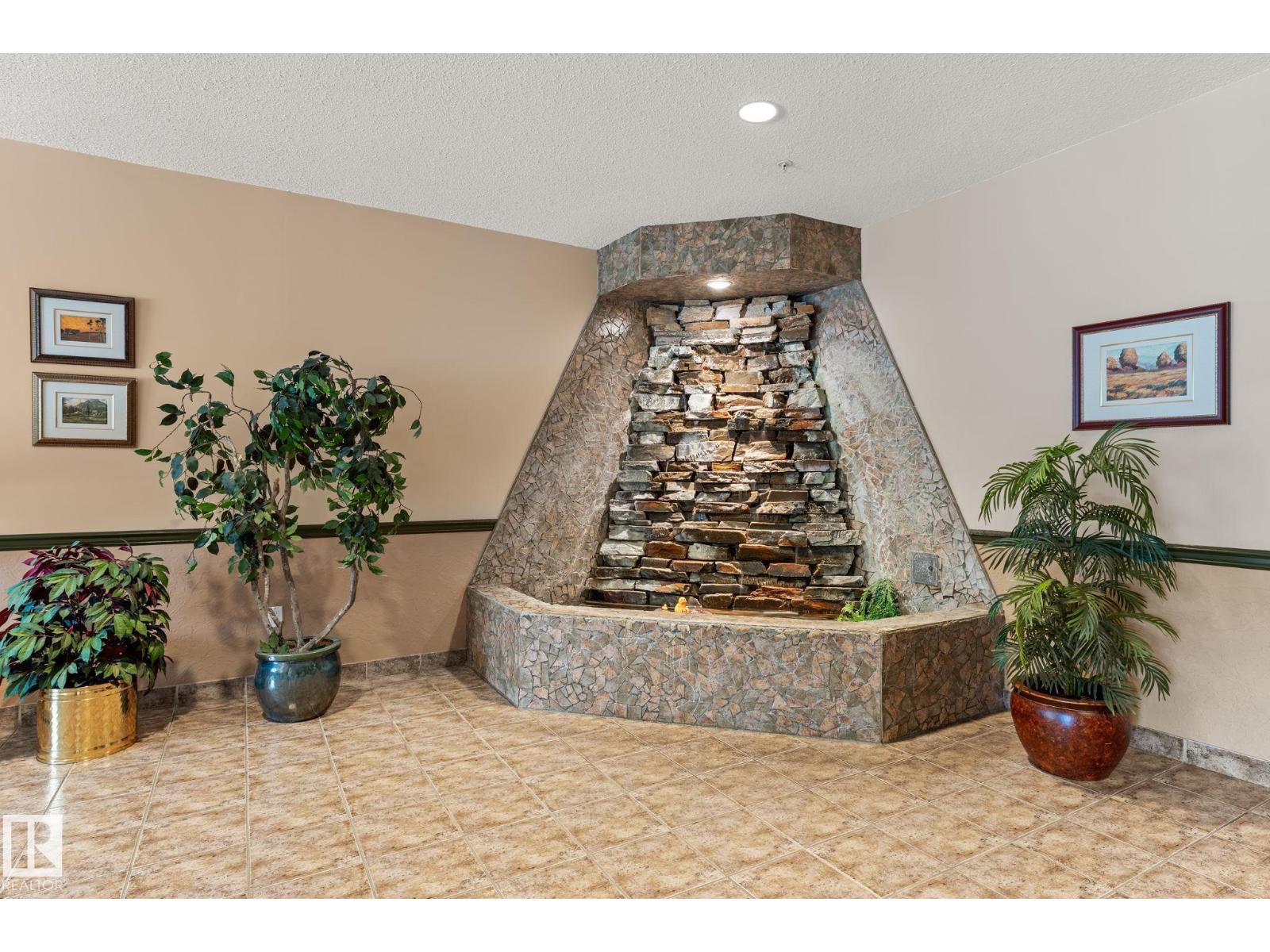#306 6623 172 ST NW