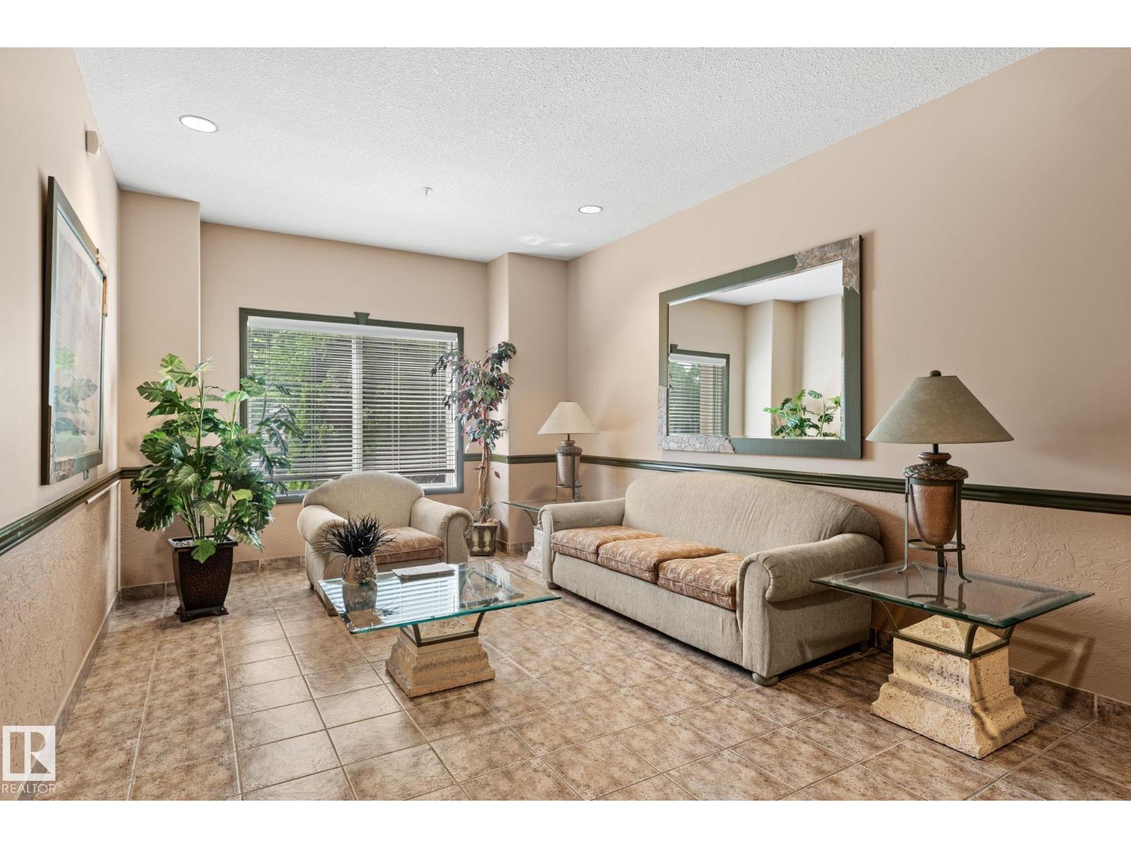 #306 6623 172 ST NW